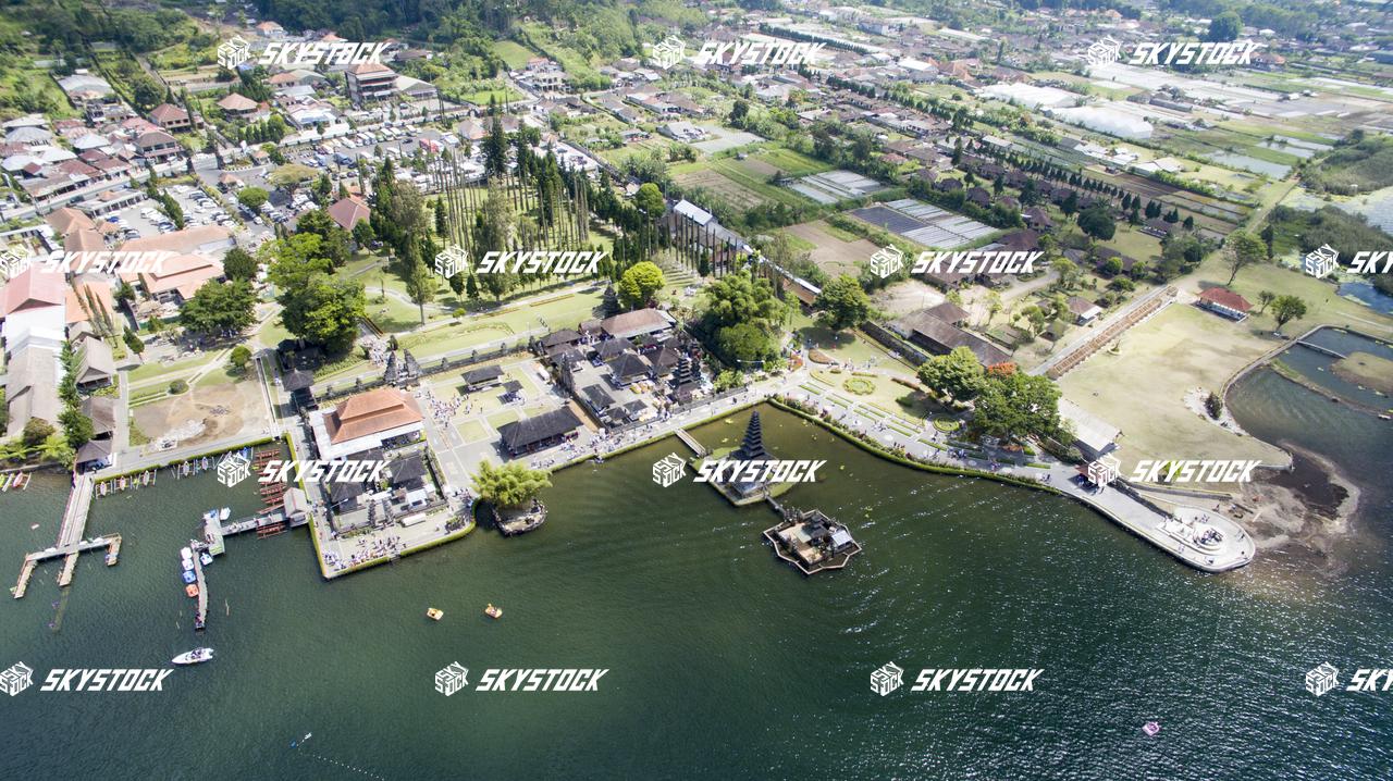 ウルン ダヌ ブラタン寺院2