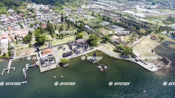 ウルン ダヌ ブラタン寺院2