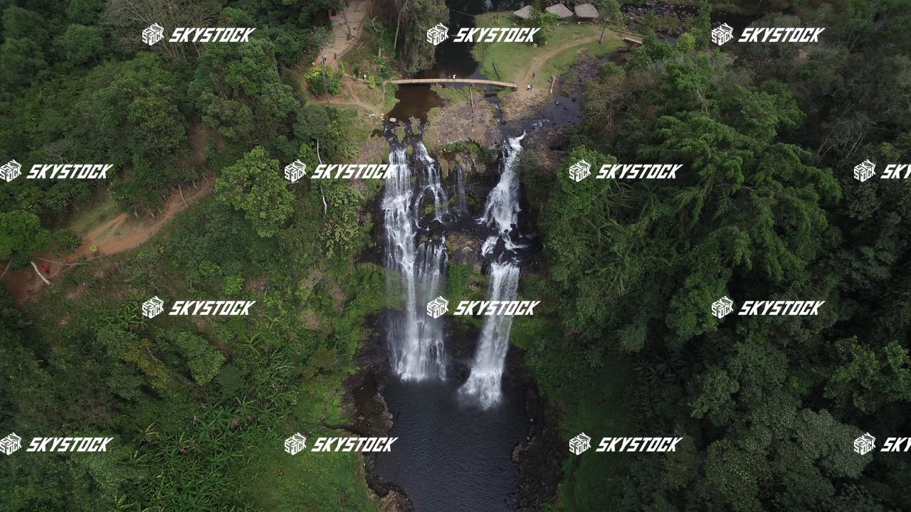 タートニュアンの滝10