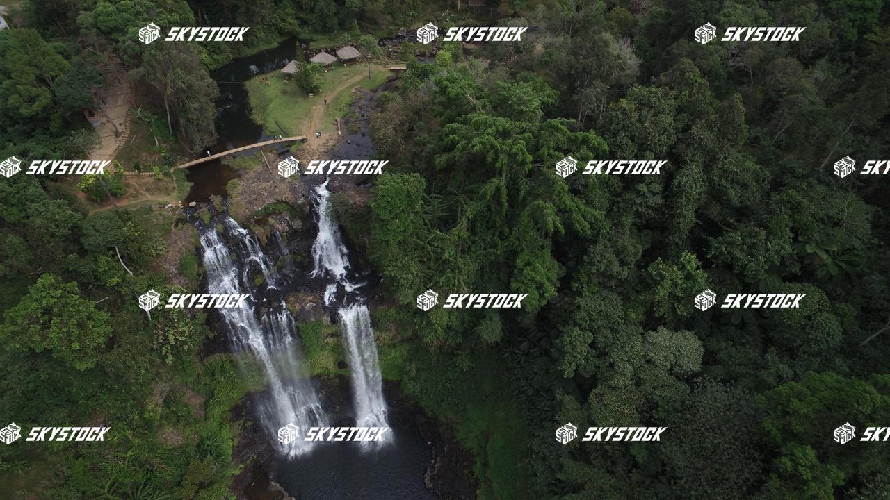 タートニュアンの滝11