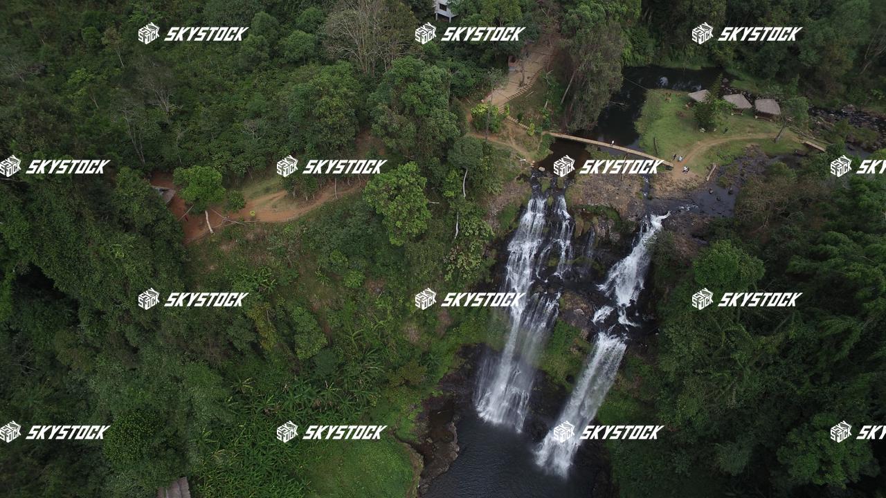 タートニュアンの滝12