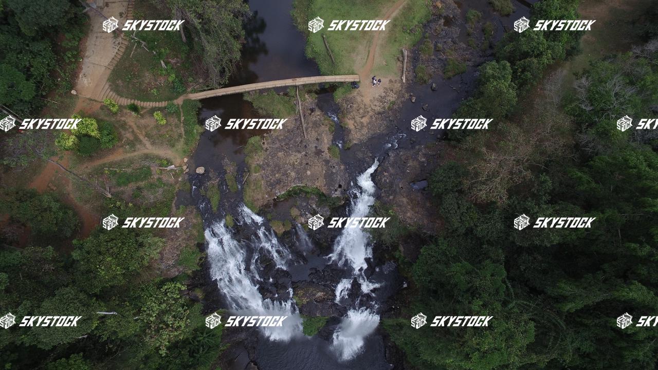 タートニュアンの滝14