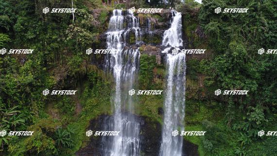 タートニュアンの滝下4