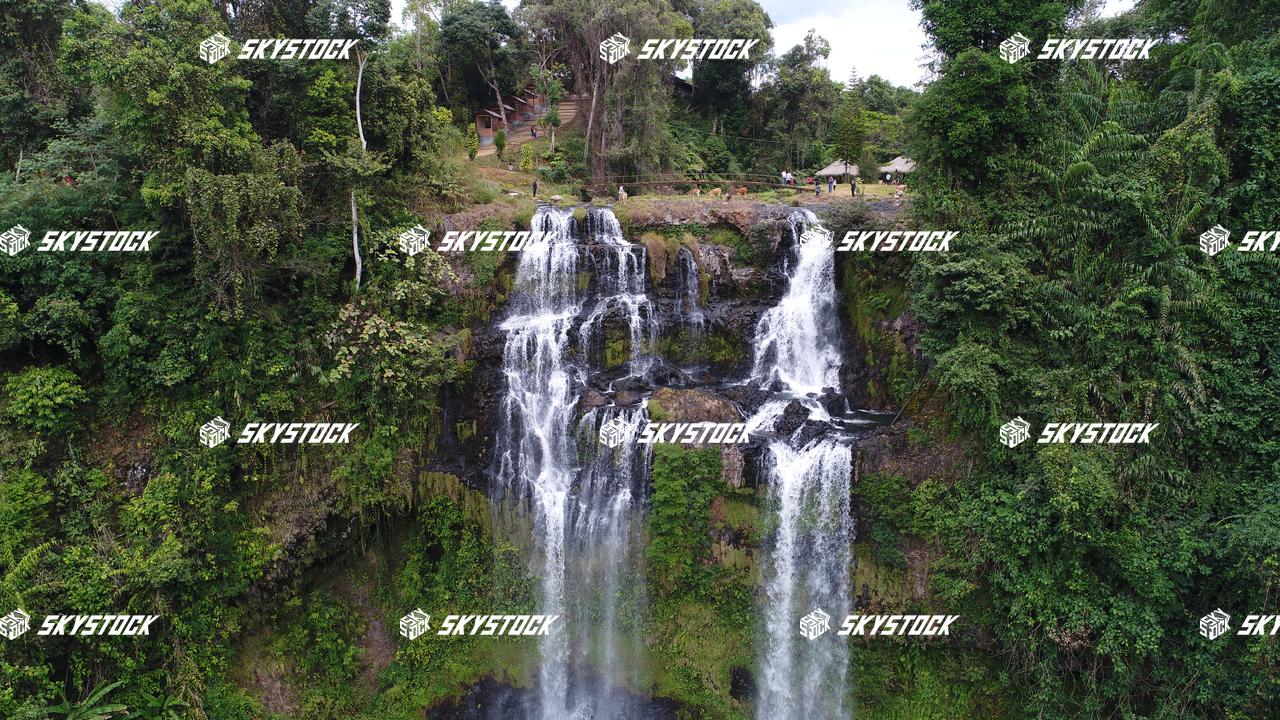 タートニュアンの滝下5