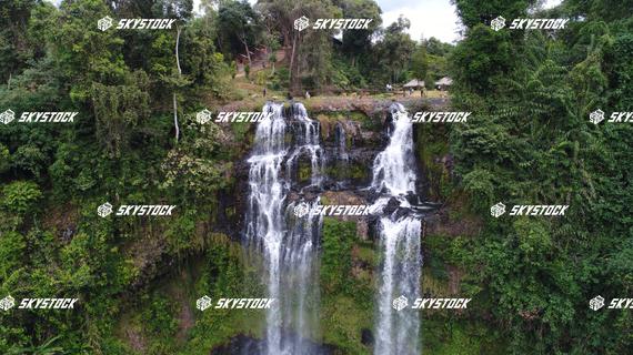 タートニュアンの滝下5