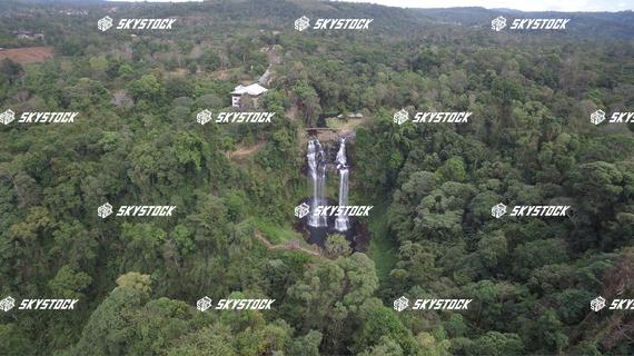 タートファーンの滝4