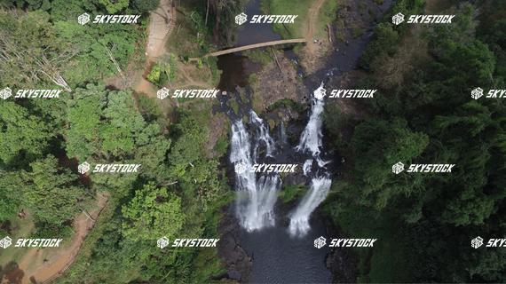 タートファーンの滝8