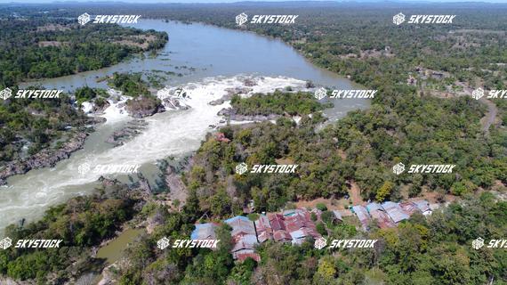 コーンパペンの滝8