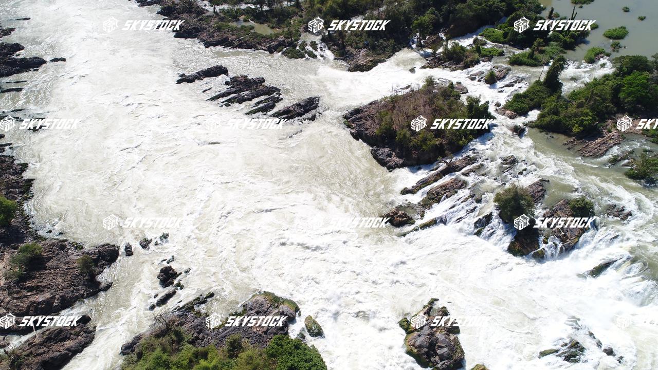 コーンパペンの滝14