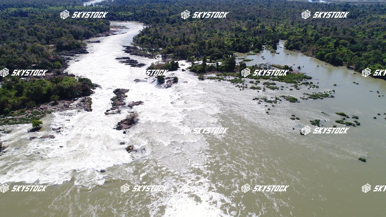 コーンパペンの滝17