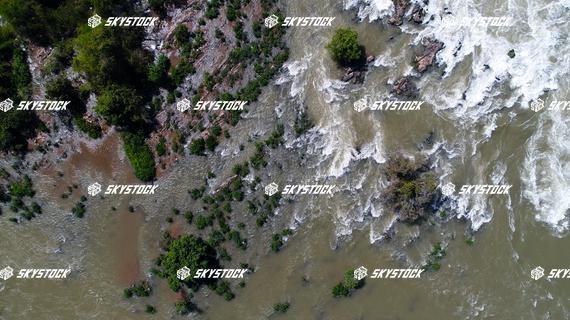 コーンパペンの滝21