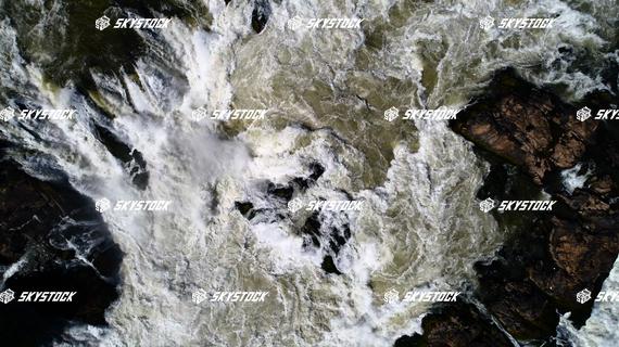 コーンパペンの滝22