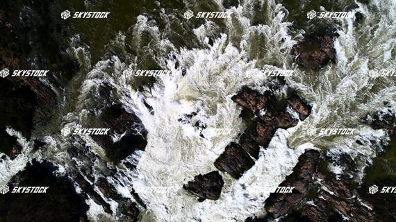 コーンパペンの滝26