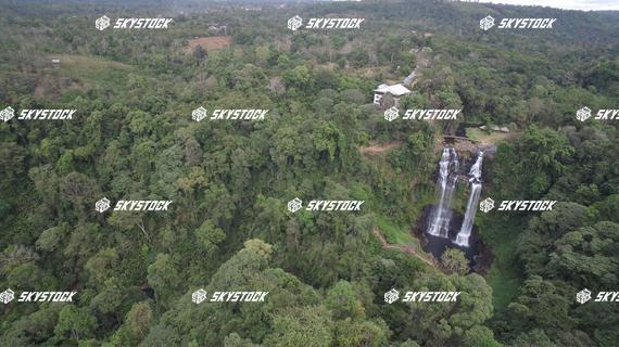 タートニュアンの滝2