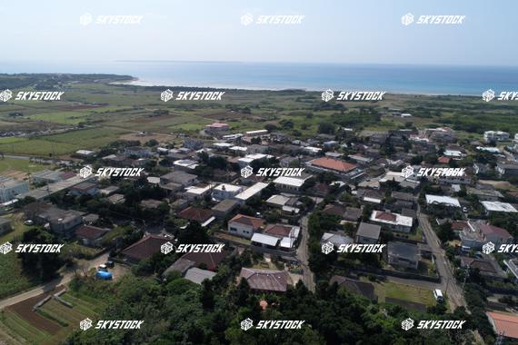 小浜島民家と海3