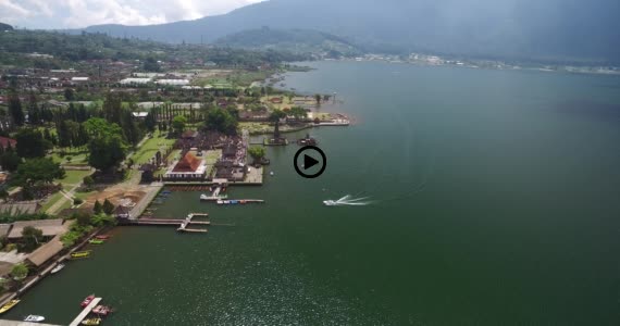 ウルン ダヌ ブラタン寺院9-1